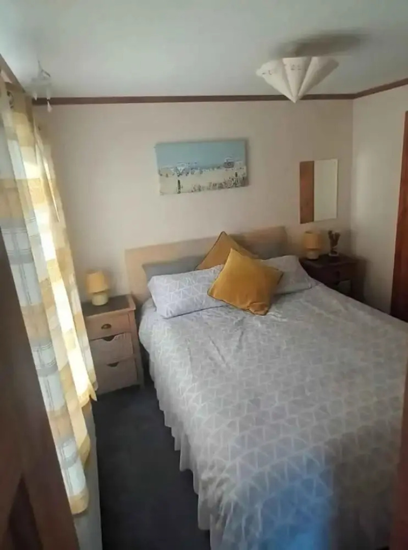 Lodge - Sleeps up to 6, pet Friendly & bbq Allowed