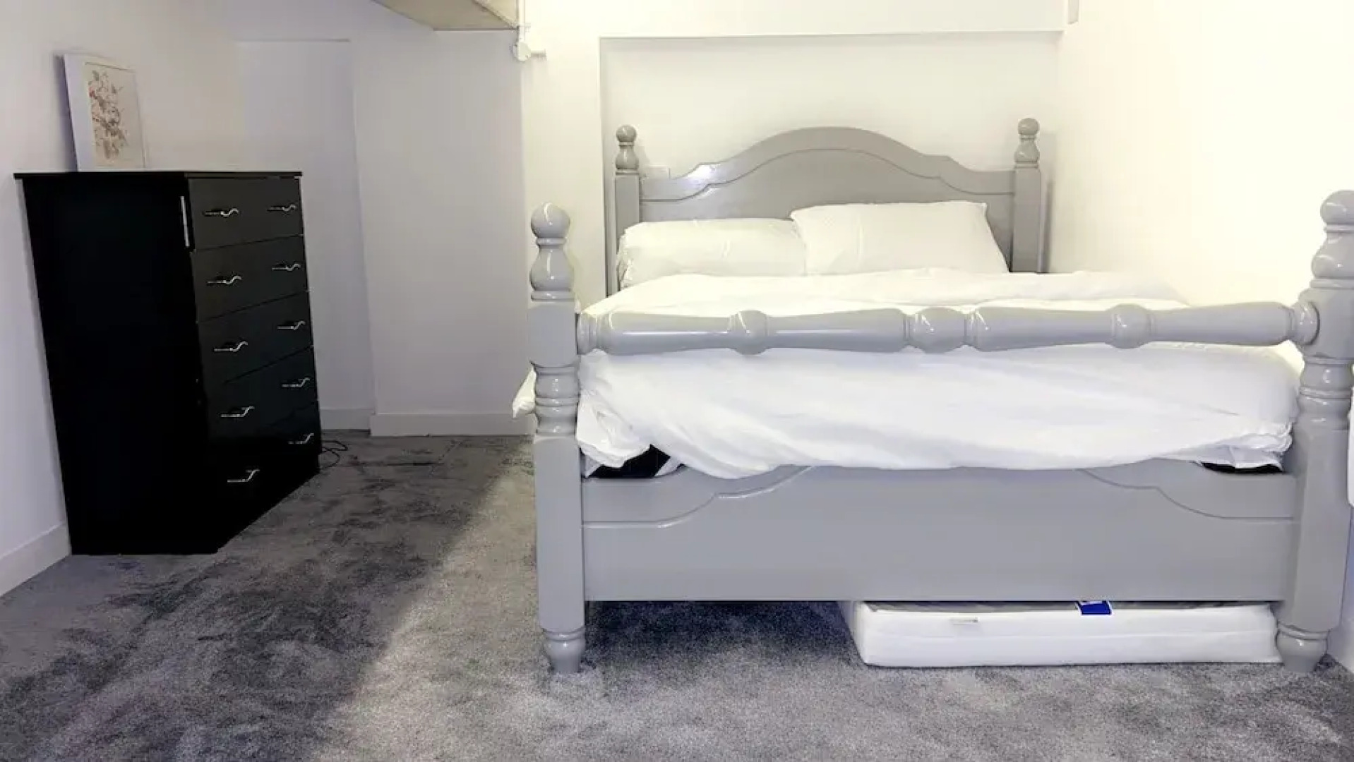 Cozy West Bromwich Apartment by High Street