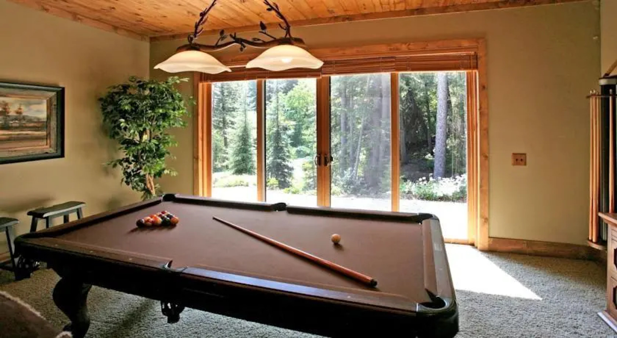 Pine Hollow by Stewart Mountain Lodging