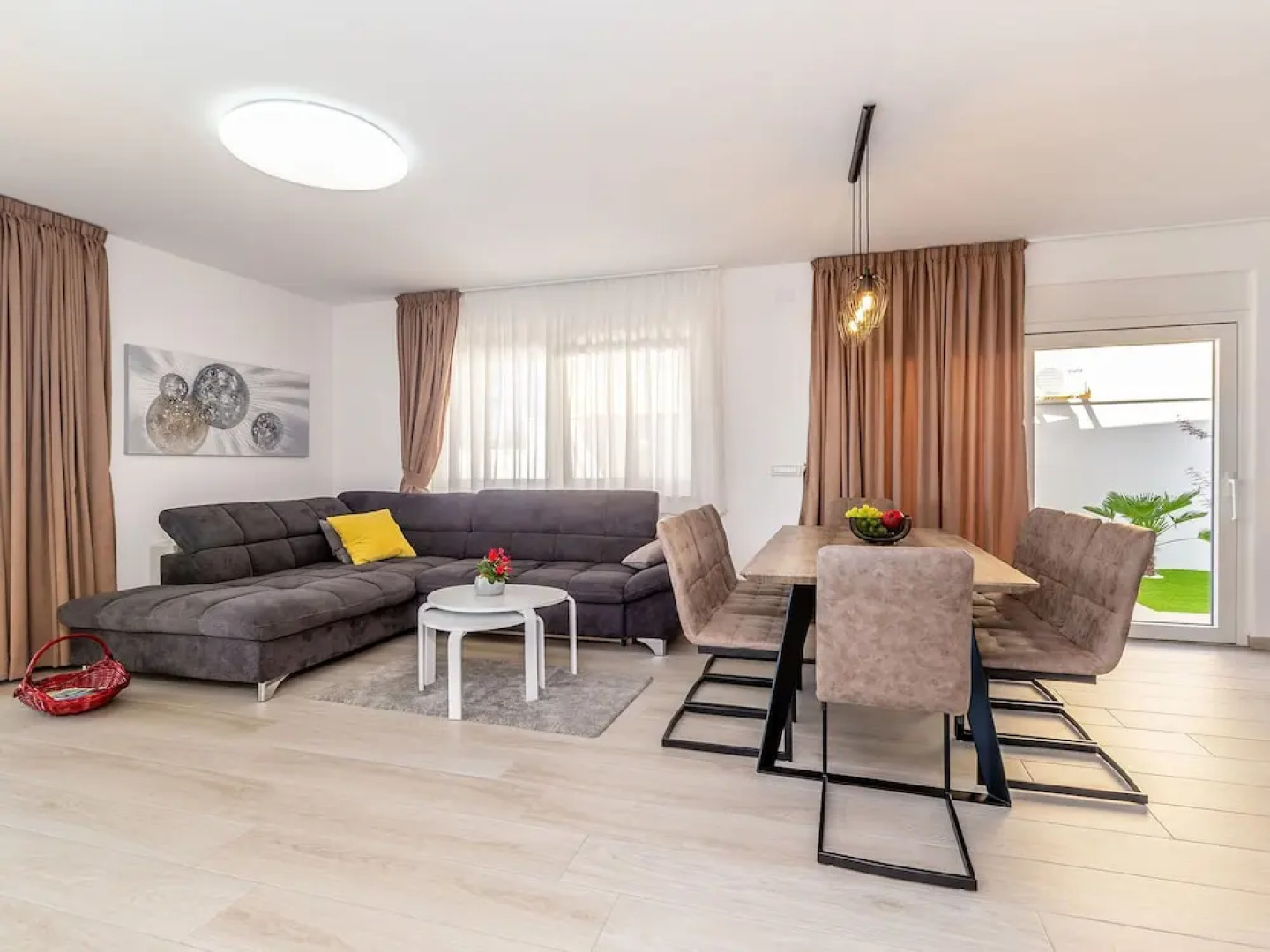 Scenic Villa in Linardi?i With Private Swimming Pool