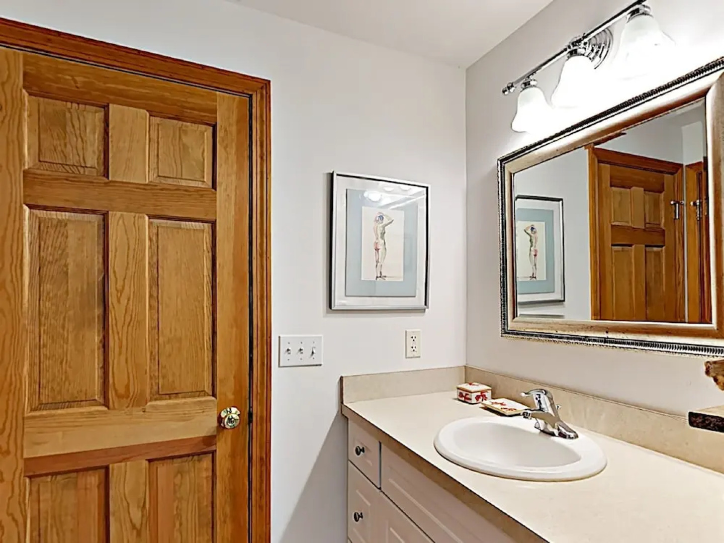 Woodsy Cape Cod Home by RedAwning