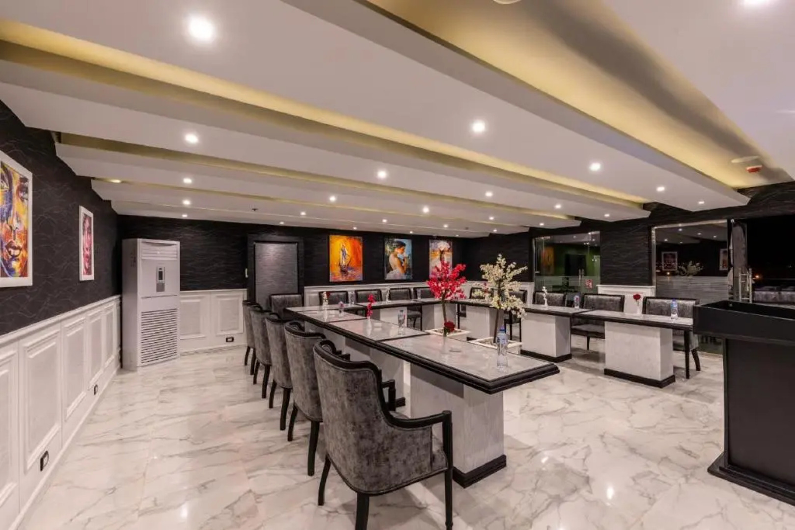 Royal Day Plaza Hotel