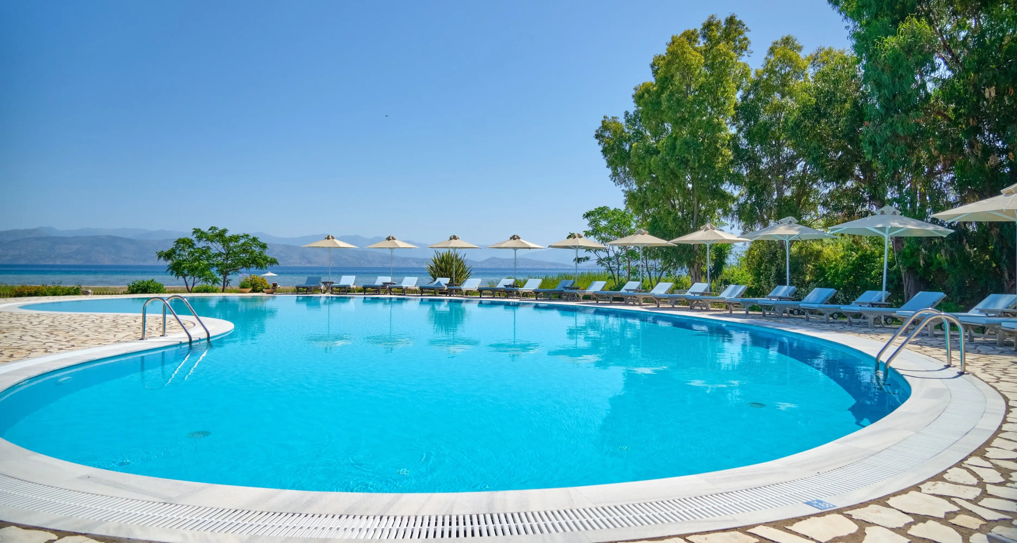 Chrismos Luxury Suites & Studios