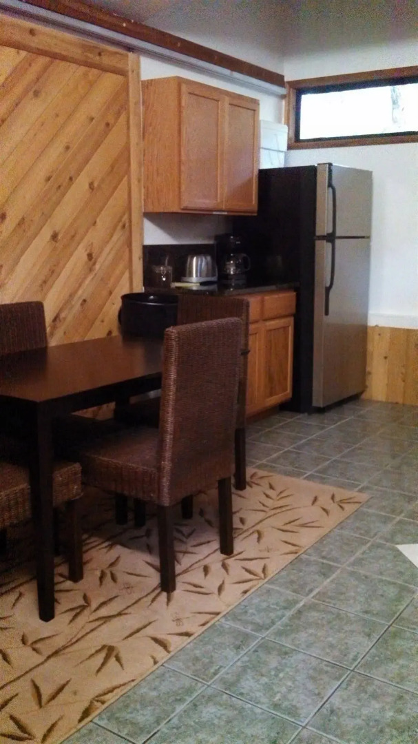 The Guest Cottages @ Volcano Acres Tree House