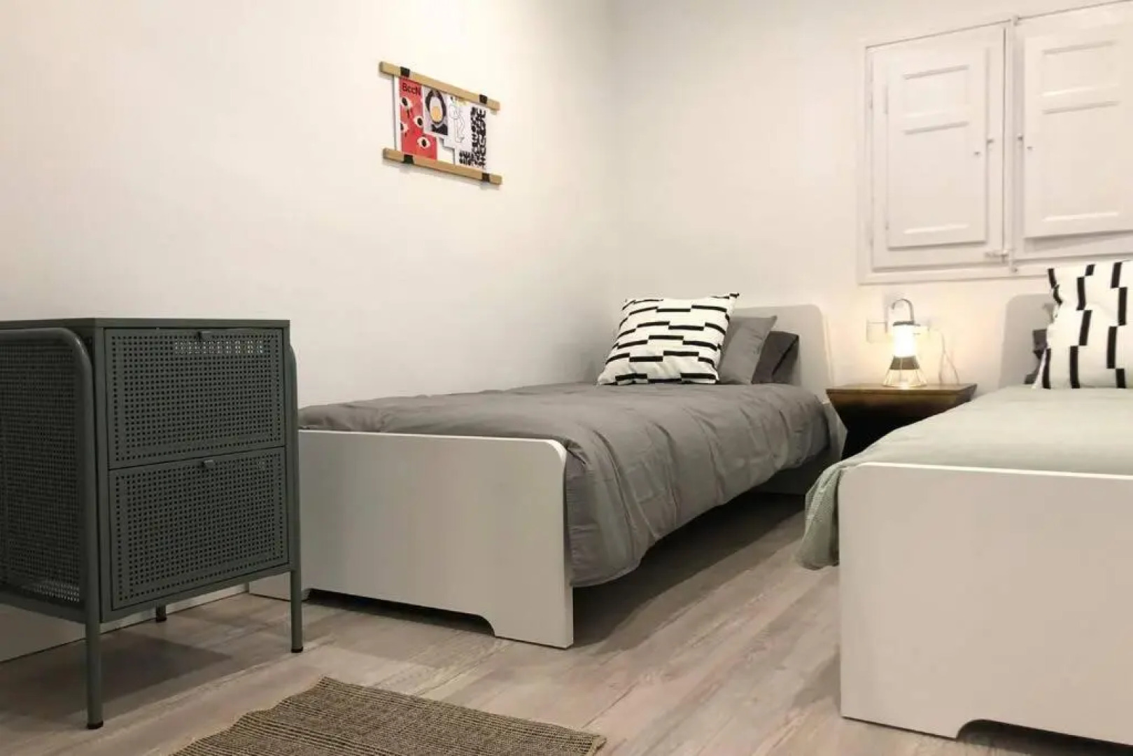 M5 Cool Terrace. Metro 1 min. Center 15' by metro