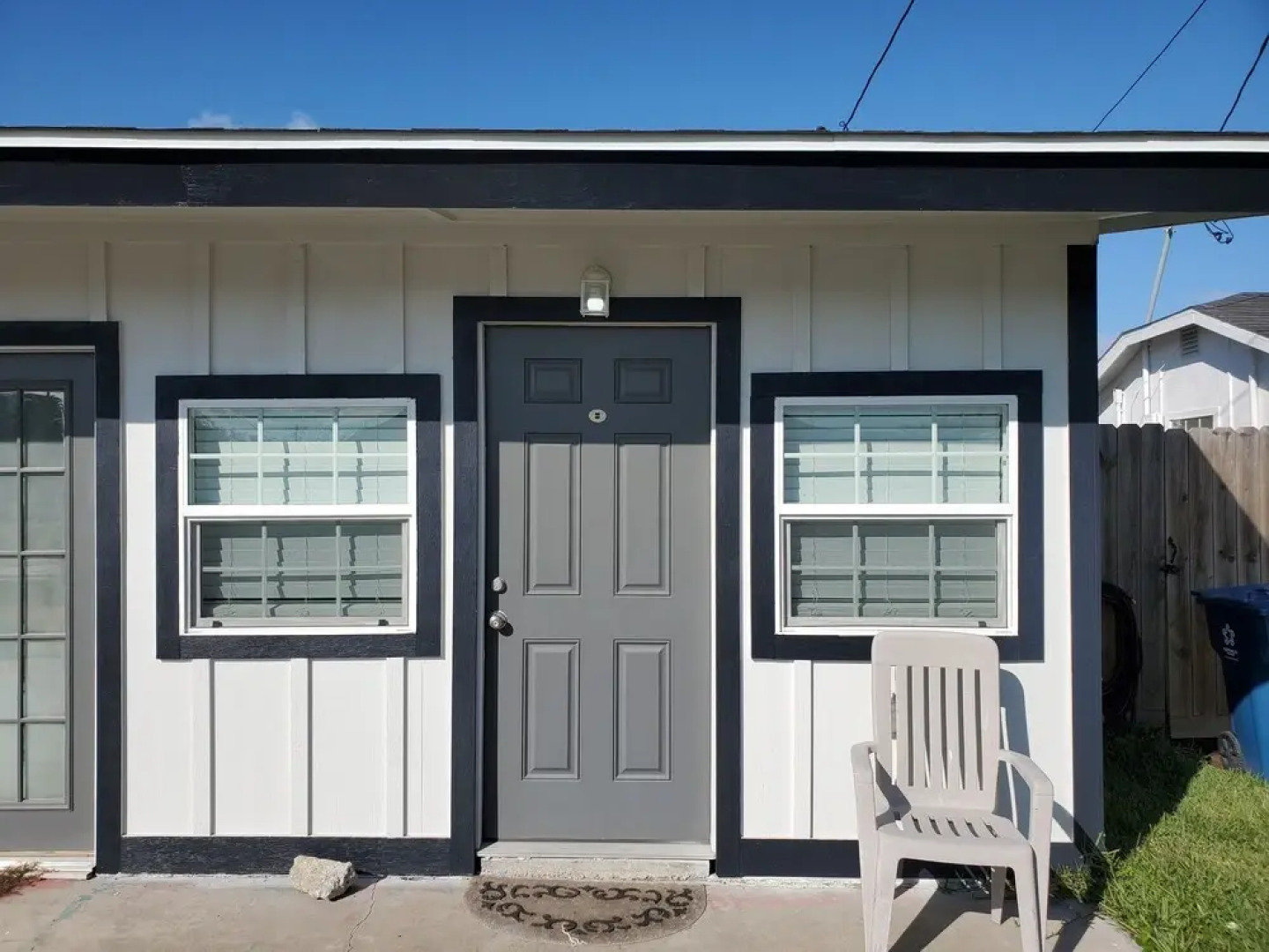 Nautical That One Apartment Near City Attractions by Redawning