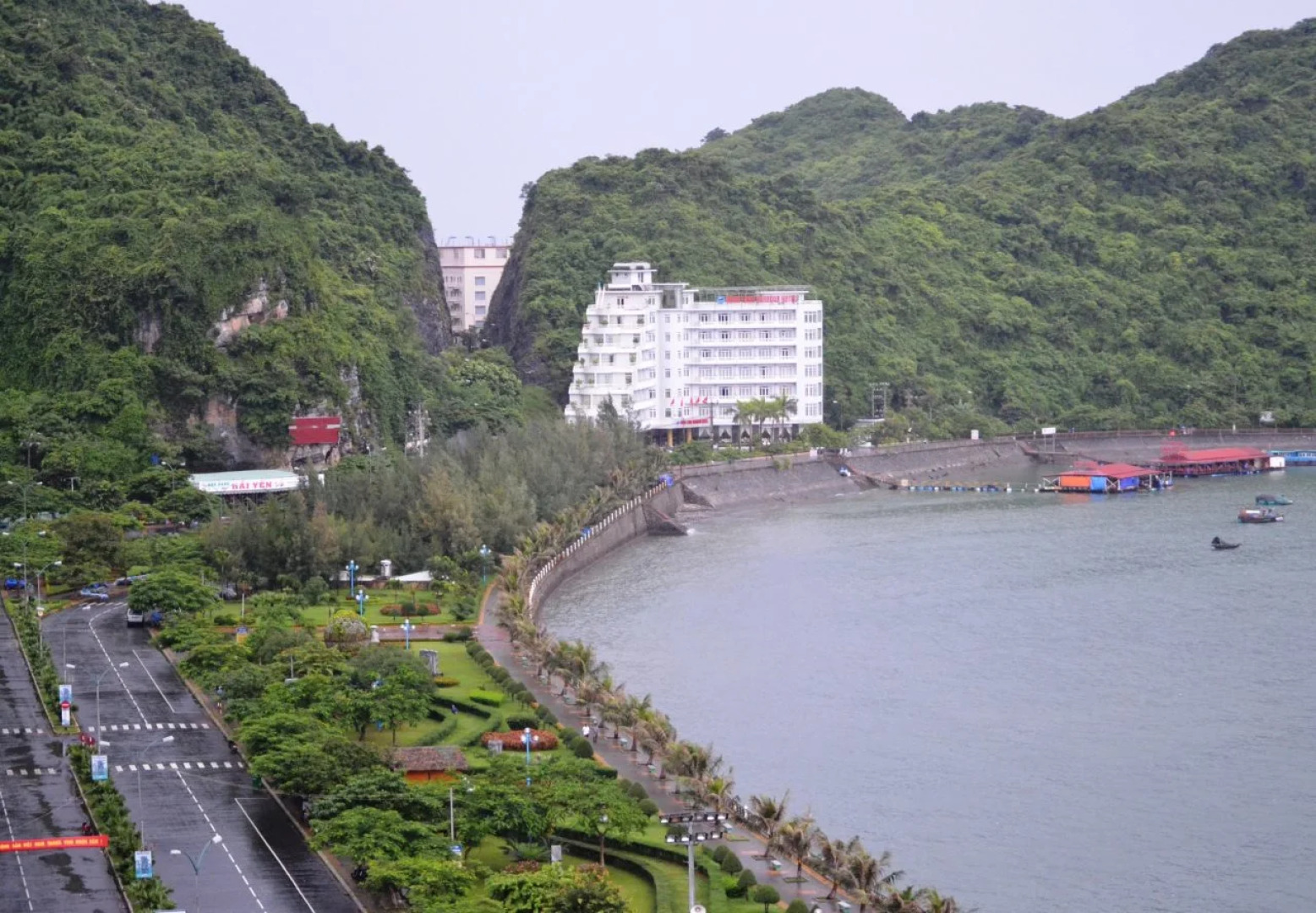 Hung Long Harbour Hotel