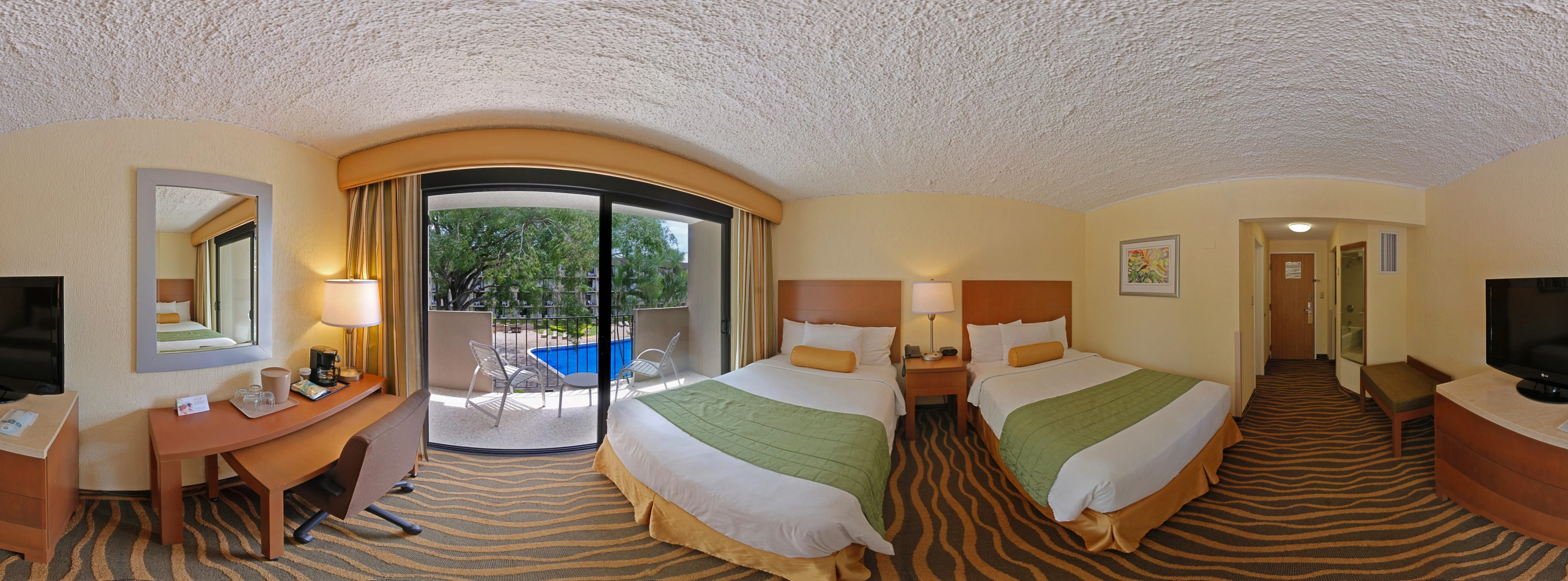 Irazu Hotel & Studios