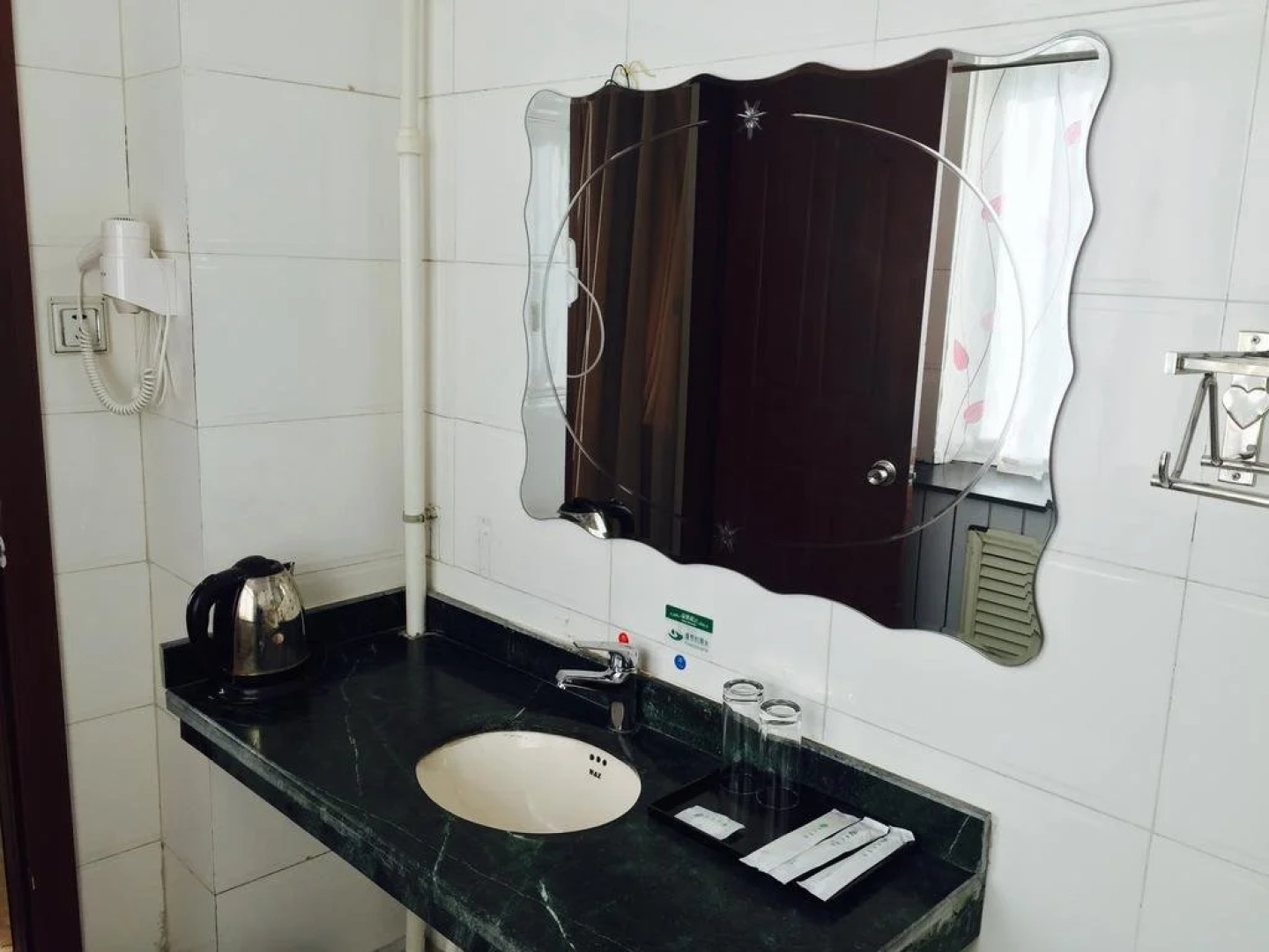 Jiayuguan Huatian Hotel