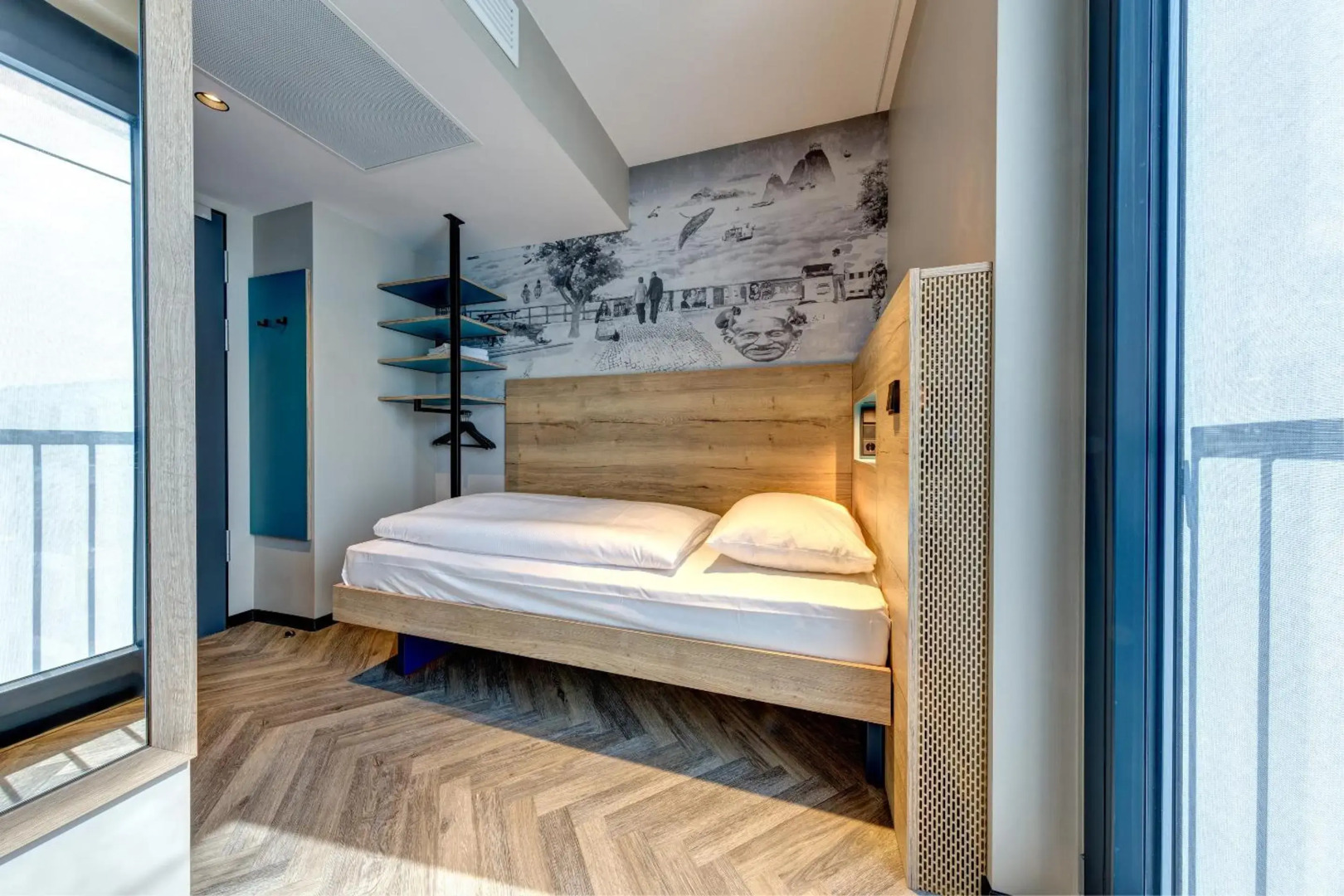 Schulz Hotel Berlin Wall at the East Side Gallery