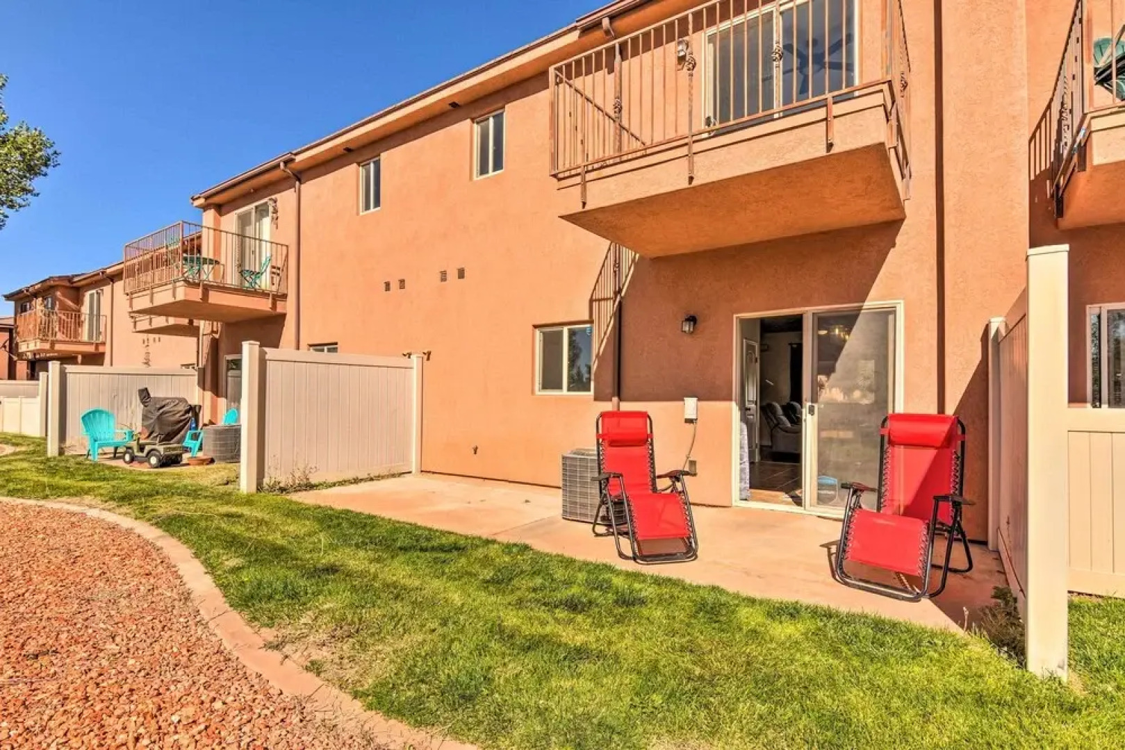 Updated Townhome w/ Patio & Red Rock Views!