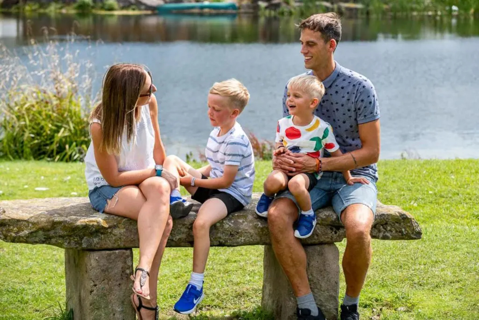 3 Bedroom Lakeview Lodge - Ensuite & Balcony Deck