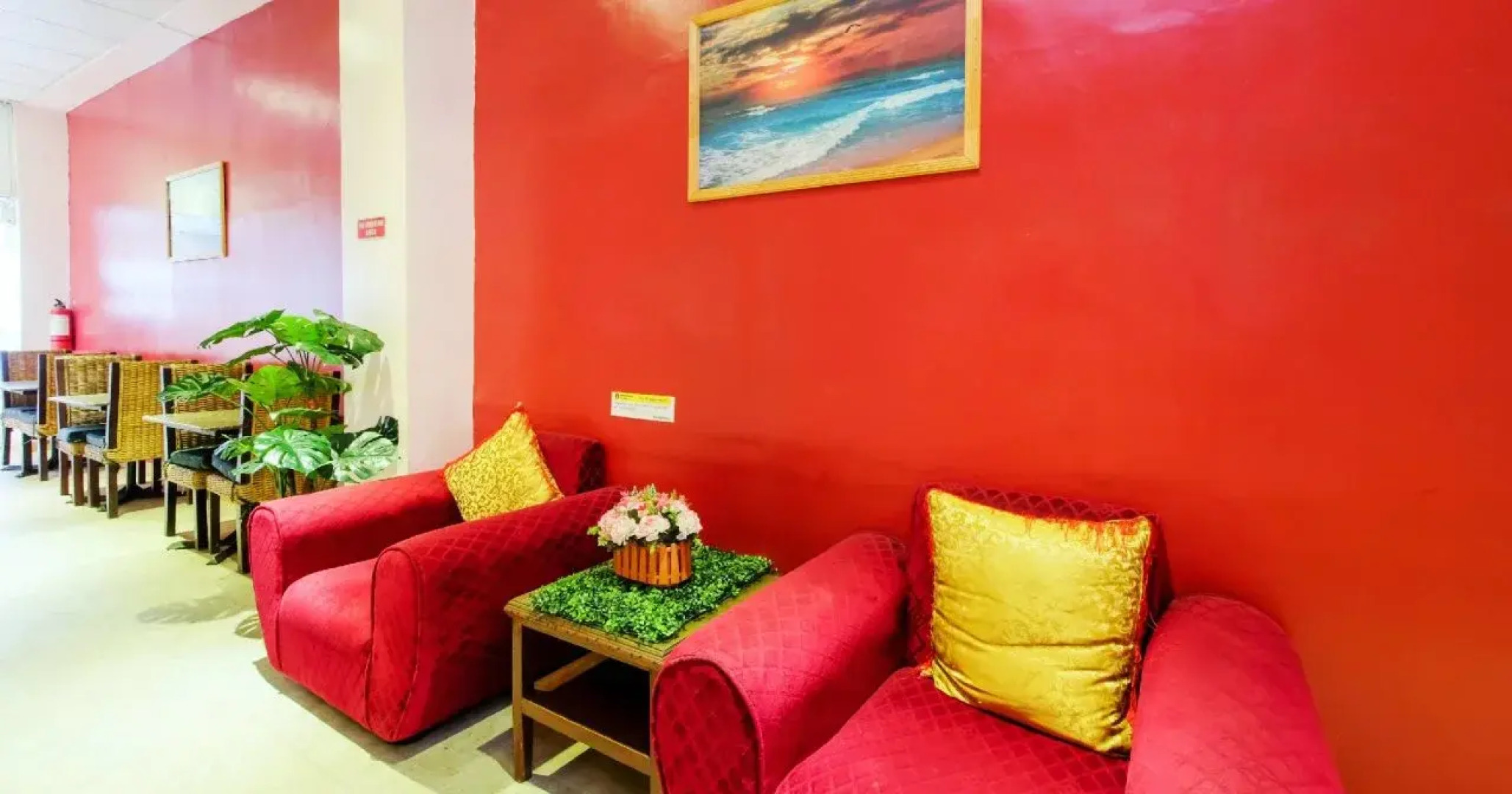 ZEN Rooms Basic White Knights Dumaguete