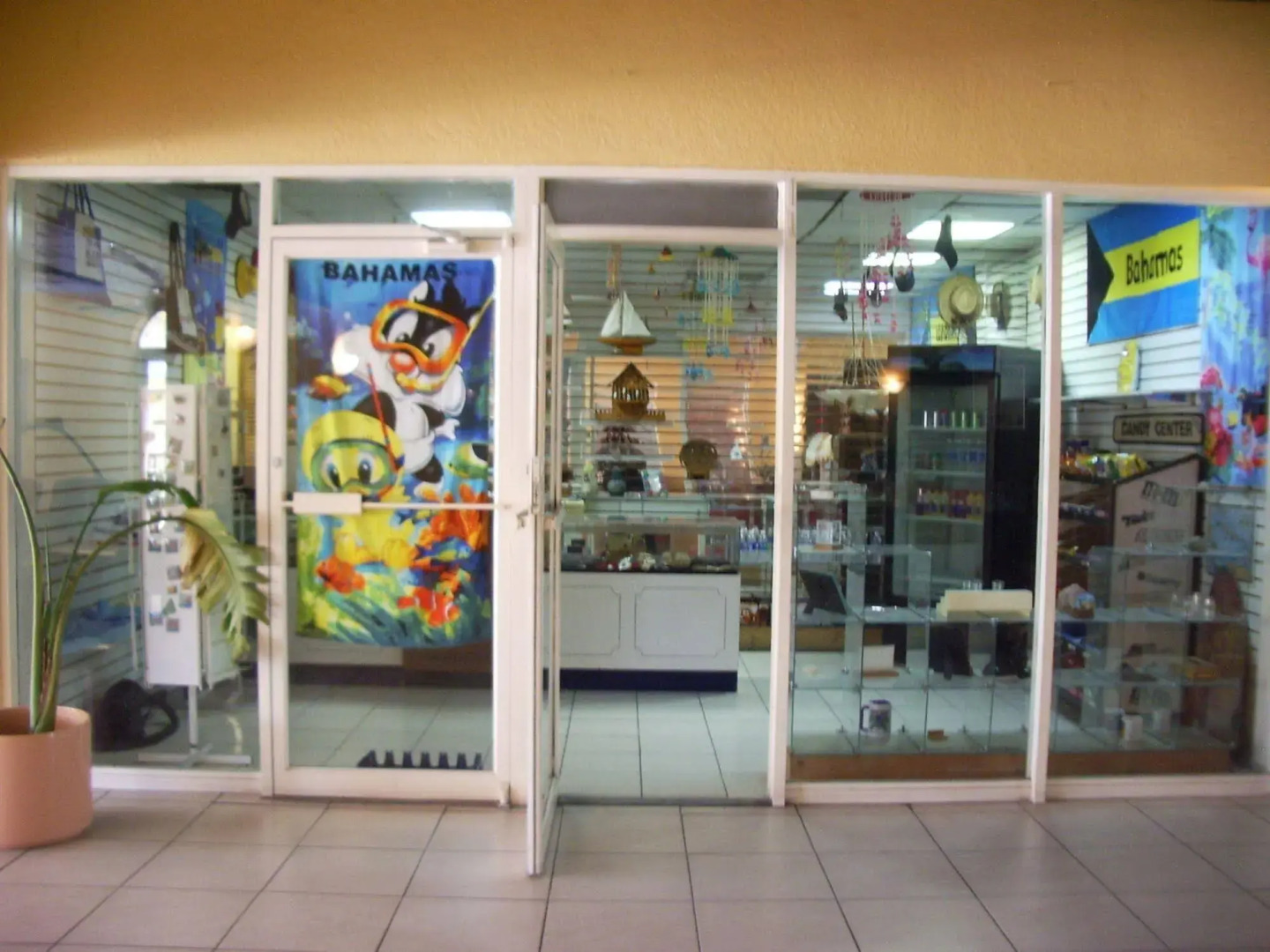 Royal Islander Hotel