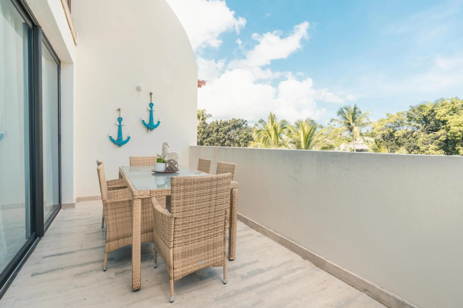 Apartment w 2BR Close to the Beach at Portillo X