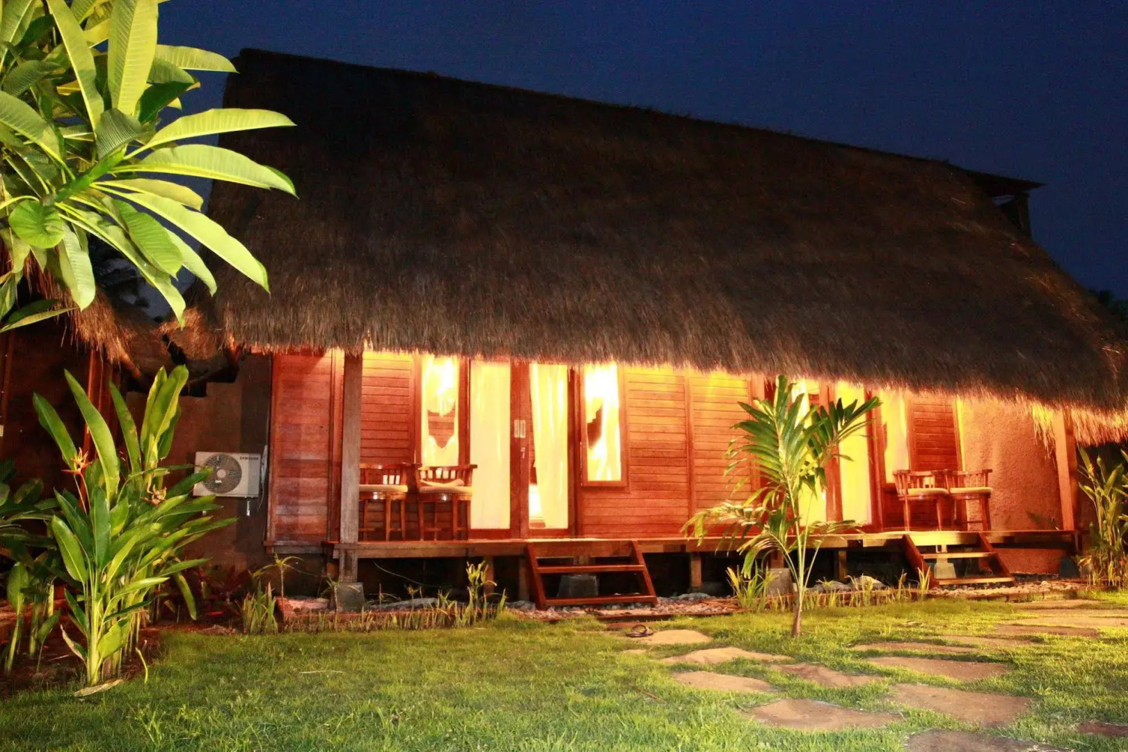 TS Hut Lembongan