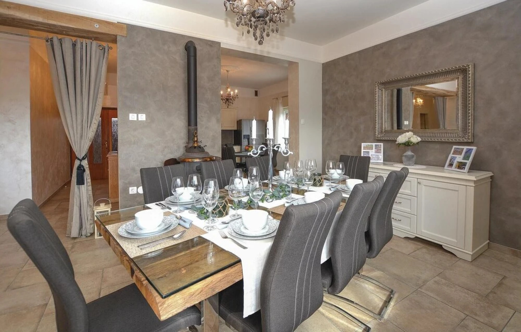 Stunning Home in Sezana With Jacuzzi, Wifi and 5 Bedrooms