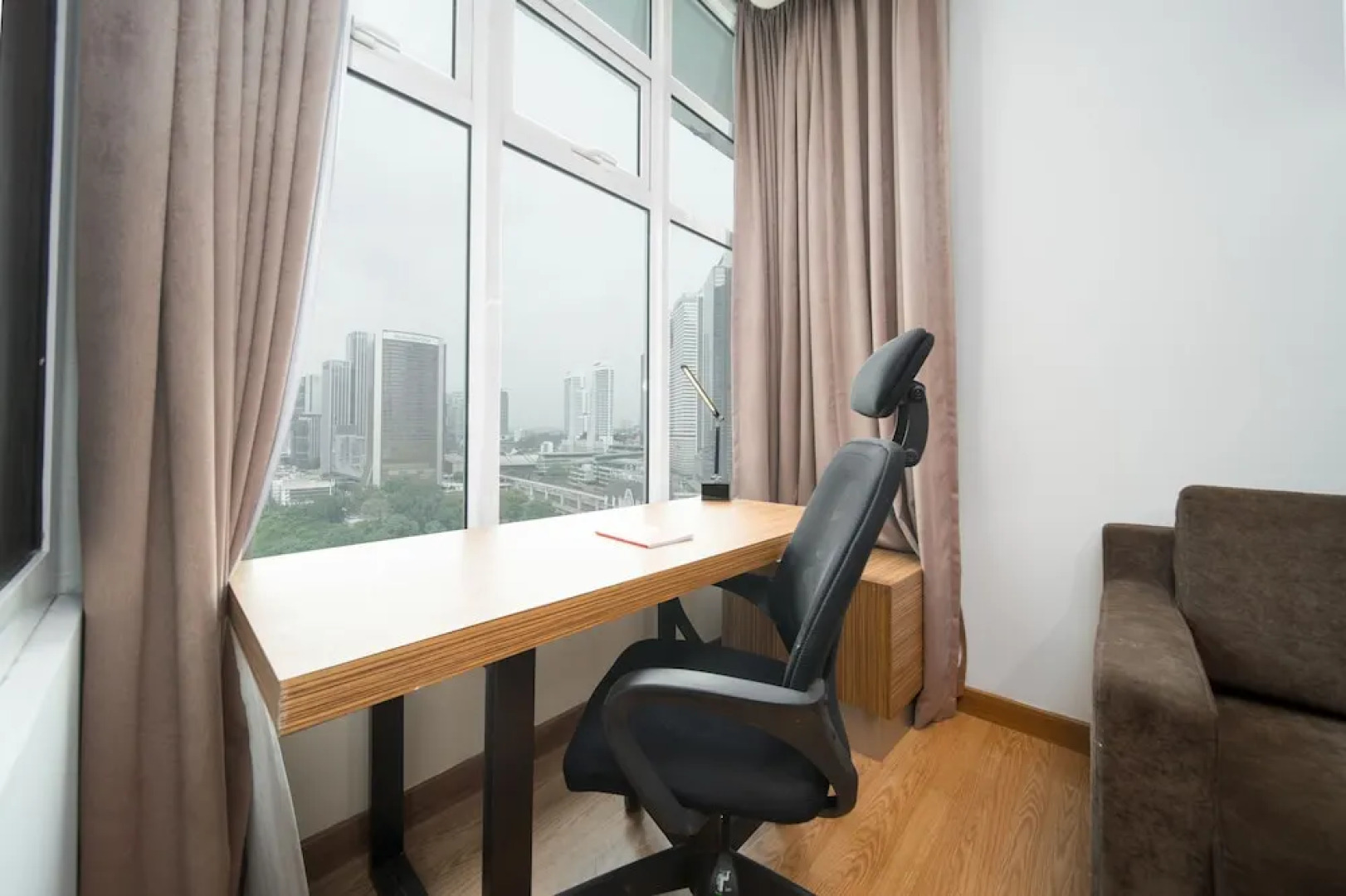 OYO Home 89311 Marvelous 1br Starview