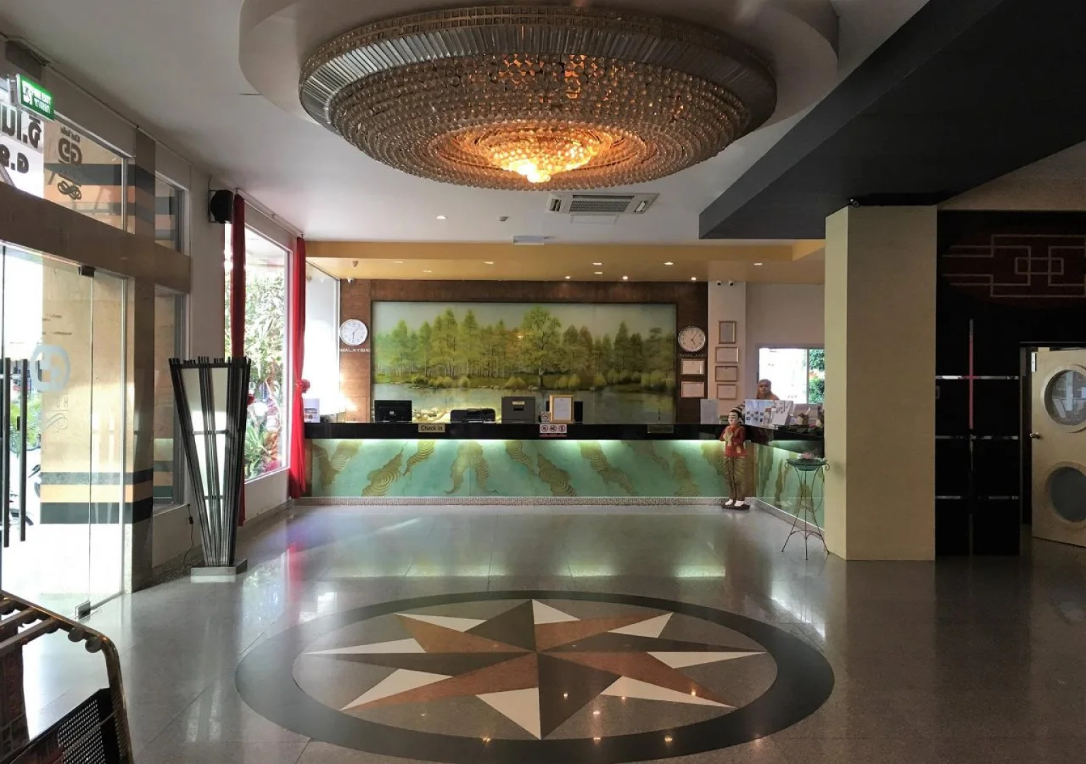 G9 Hotel