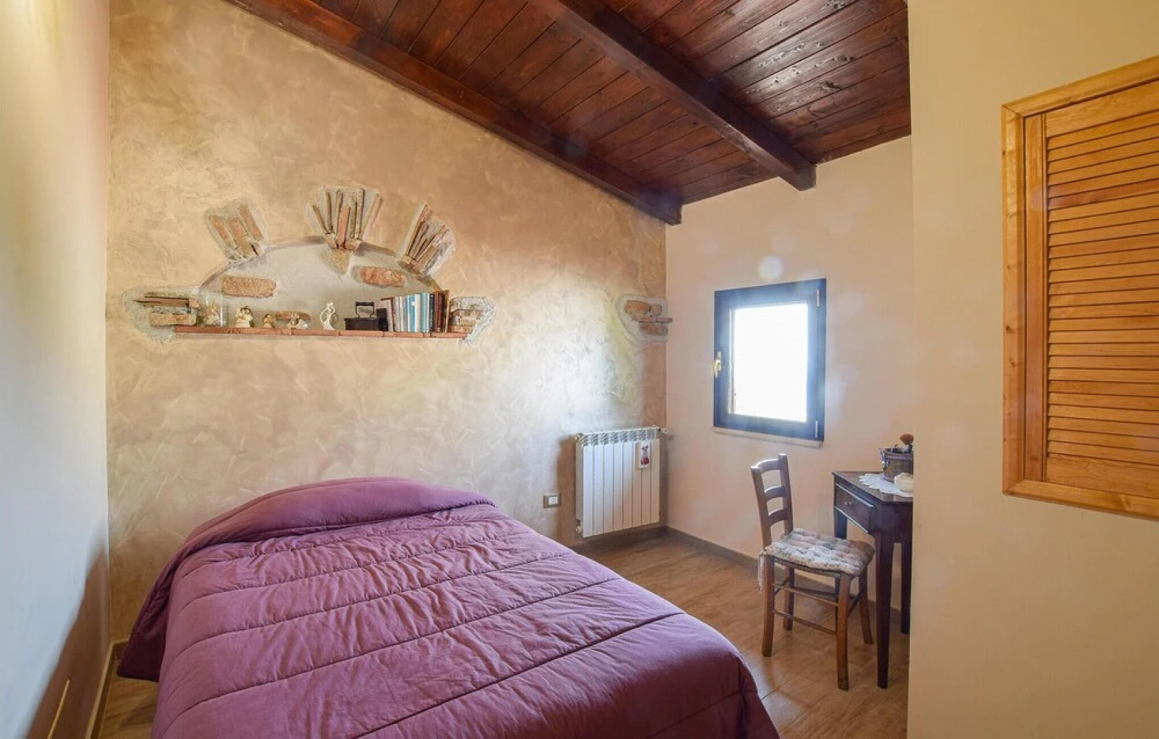 Beautiful Home in Motta San Giovanni With Wifi and 2 Bedrooms