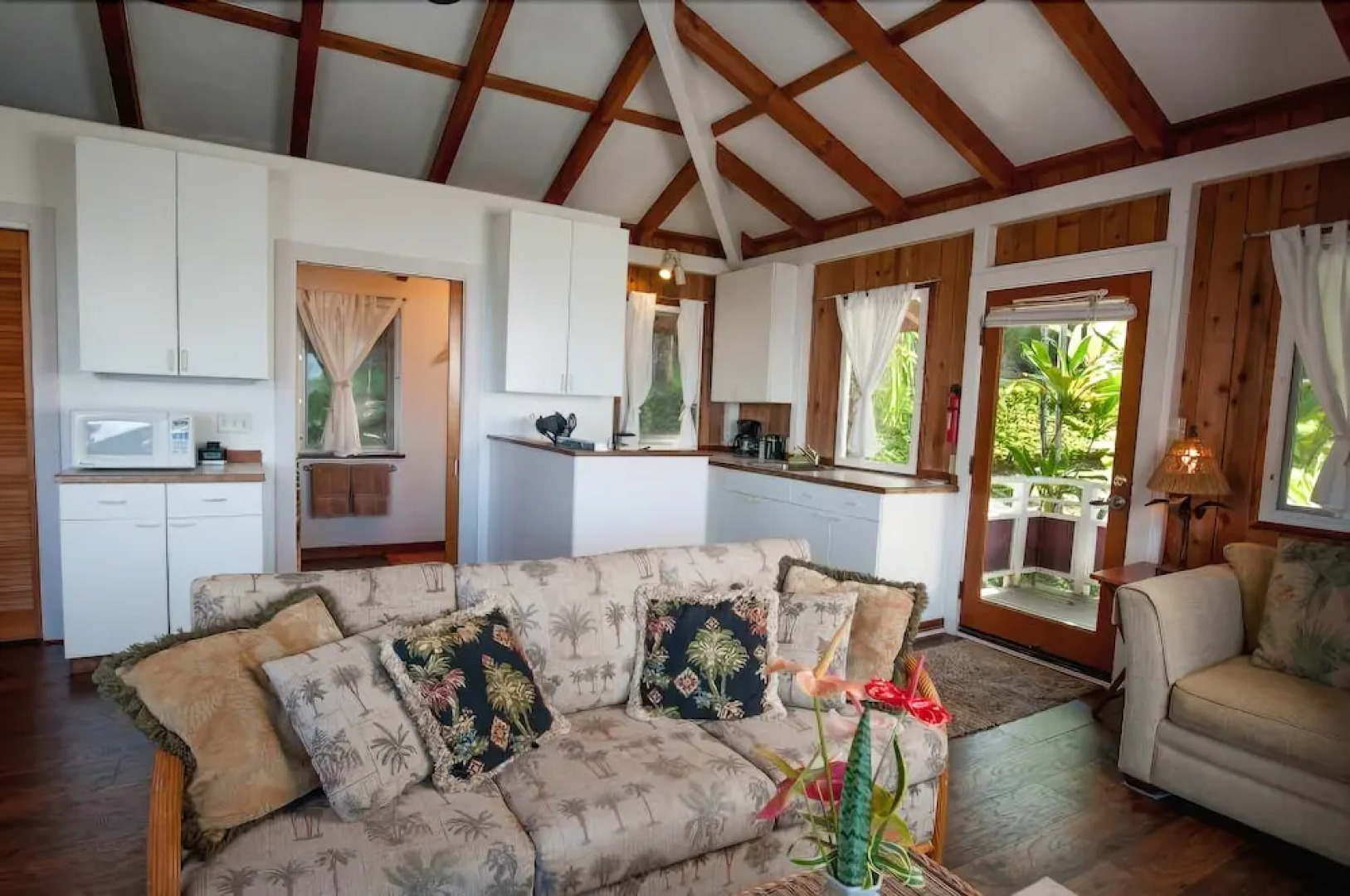 Hale Kukui Orchard & Cottages