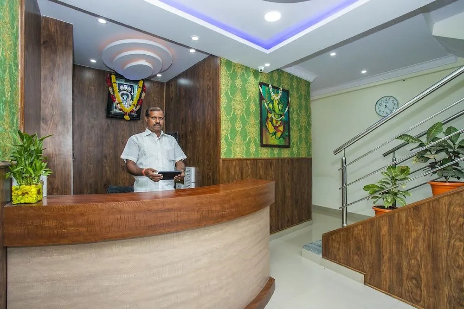 OYO 19764 Malnad Grand Inn