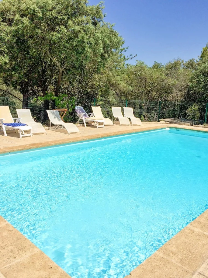House With 4 Bedrooms in Cucuron, With Private Pool, Furnished Garden