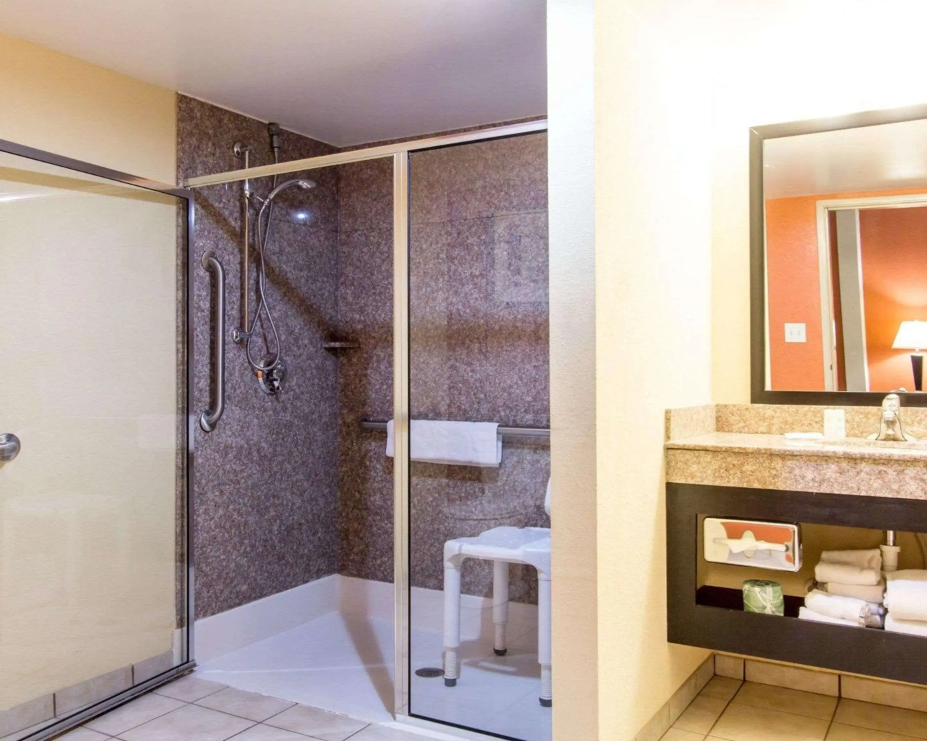 Comfort Inn & Suites Charleston Airport Convention Center