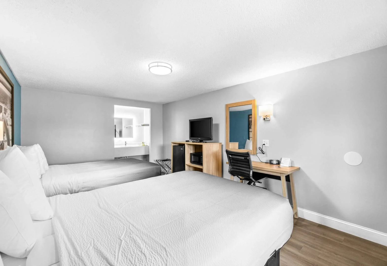 Super 8 by Wyndham Lantana West Palm Beach