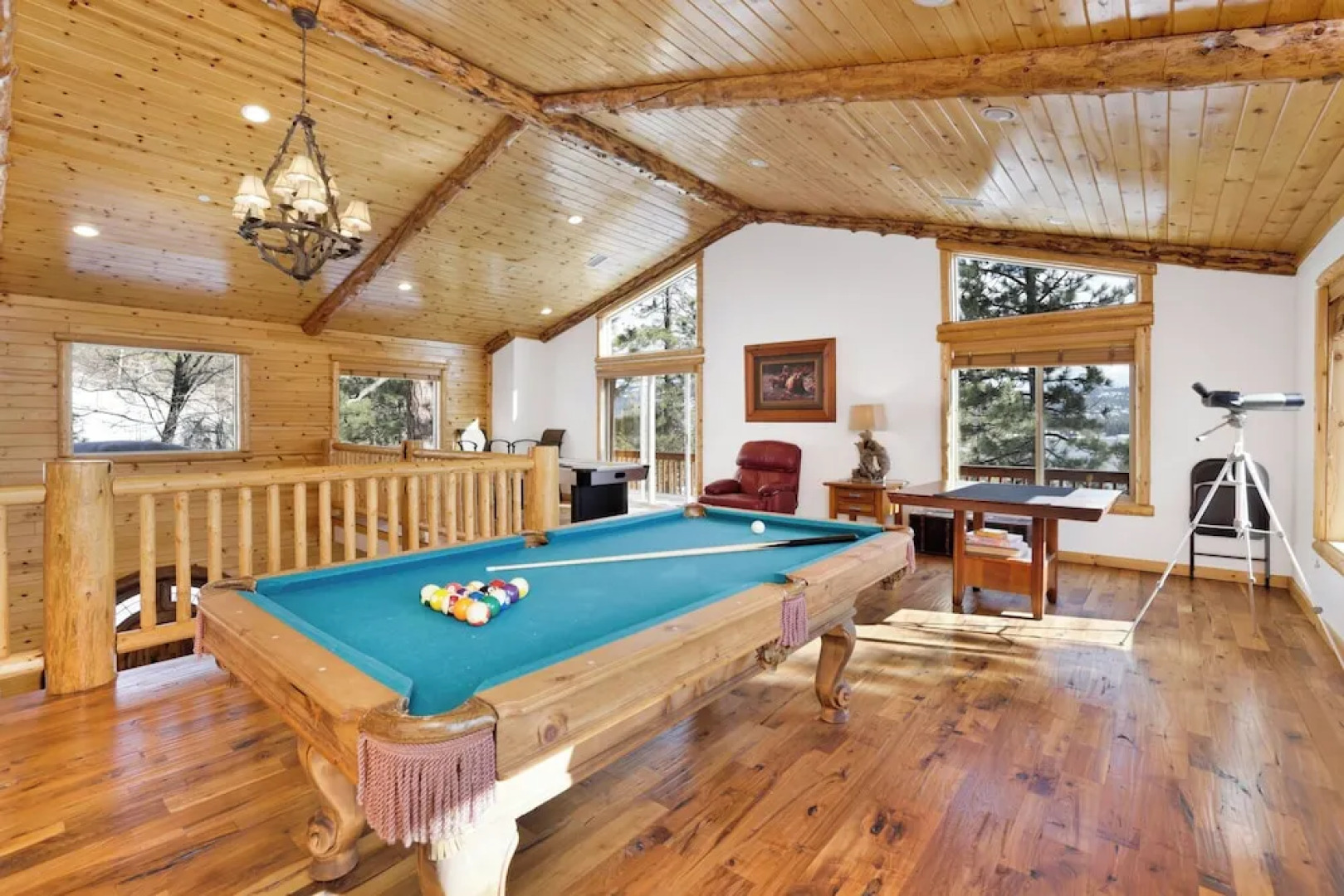 Cozy Lakeview Hideaway #2261