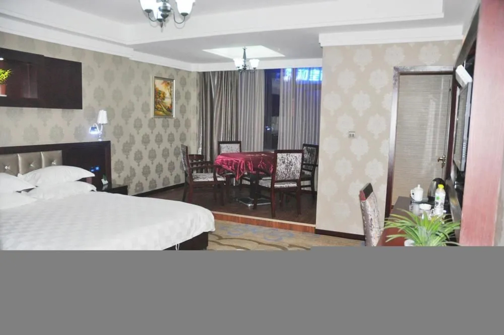 Yichang Xiangjiang No. 1 Hotel