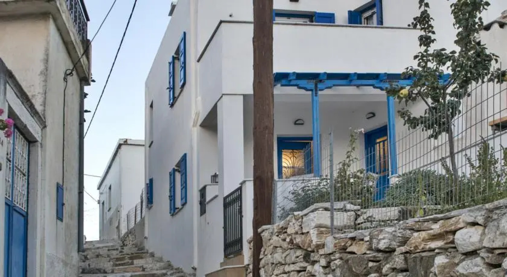 Nafsikas & Ntinos Home