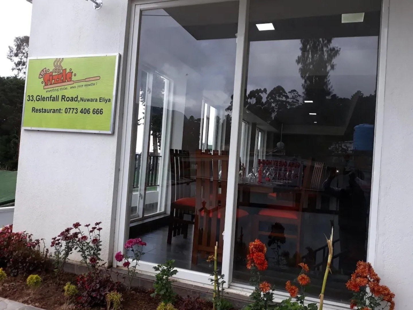 LOTUS Luxury Apartment