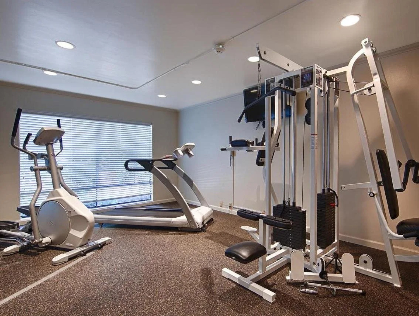 Best Western Plus Garden Court Inn