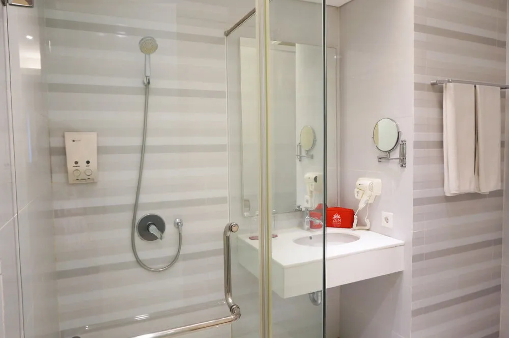 Zen Rooms Manyar Kertoarjo