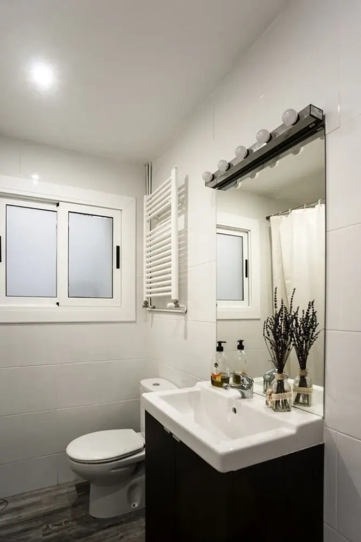 BBarcelona Mediterranean Beachfront Apartment