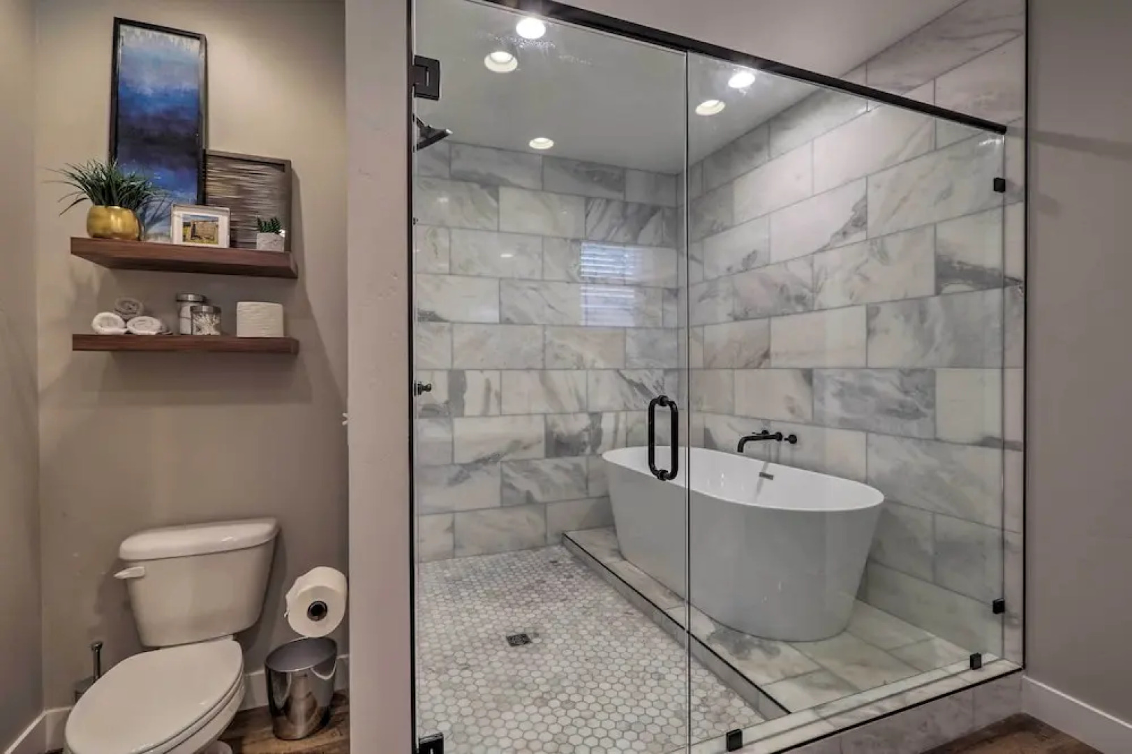 Lavish National Forest Retreat w/ Hot Tub + Views!