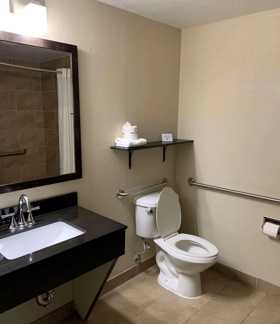Best Western Airport Inn & Suites Cleveland