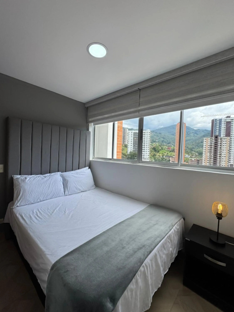 Sabaneta, apartment, Parking, Pool & with club in the sky!