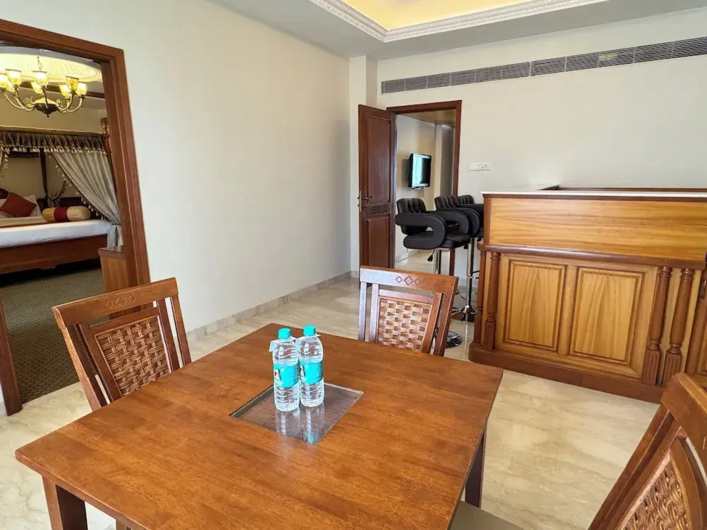 Cenneys Gateway - Pride of Salem