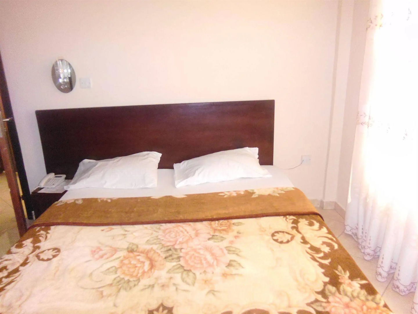Wadoma Royale Hotel