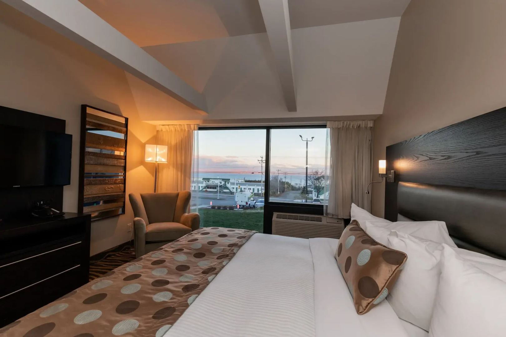 Отель Hotel Levesque