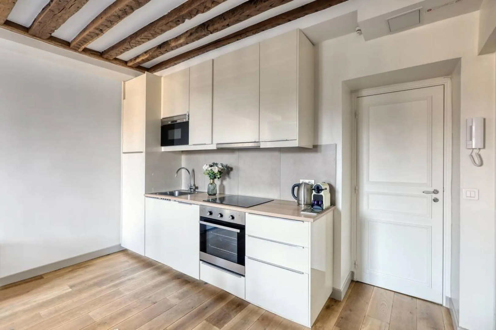 B 357  - VUE IMPRENABLE - Palais Royal