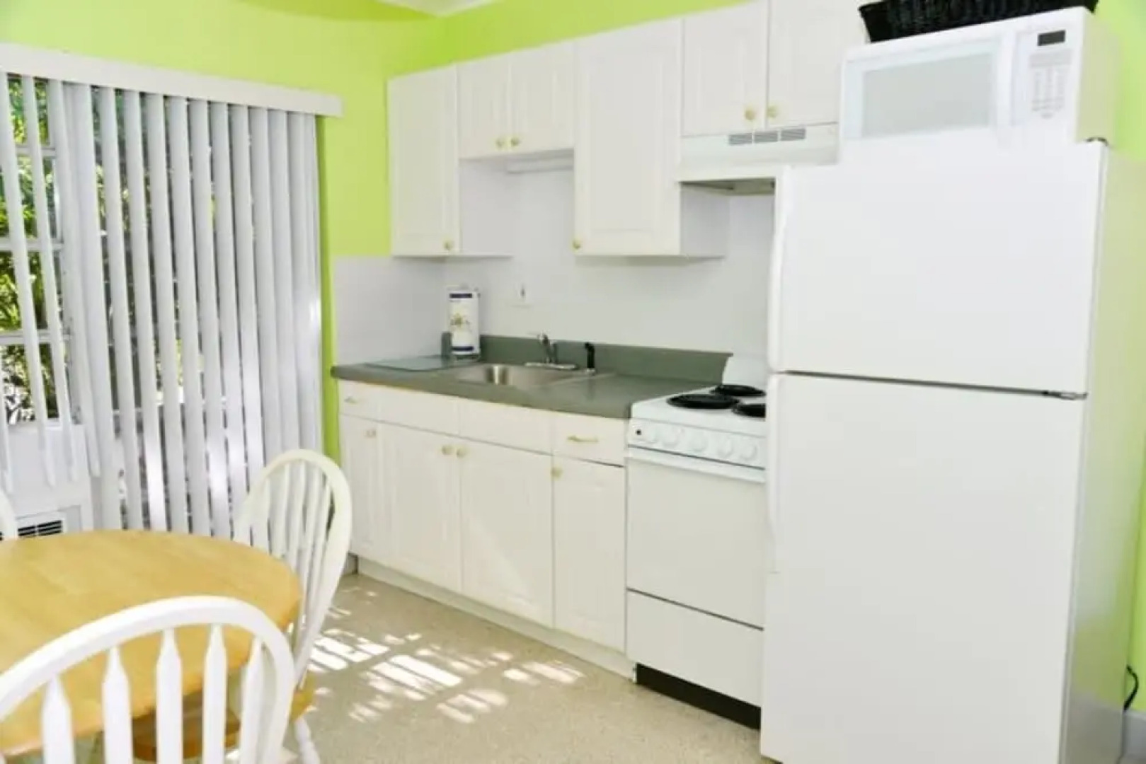 THE Palmview AND Sandpiper Inns