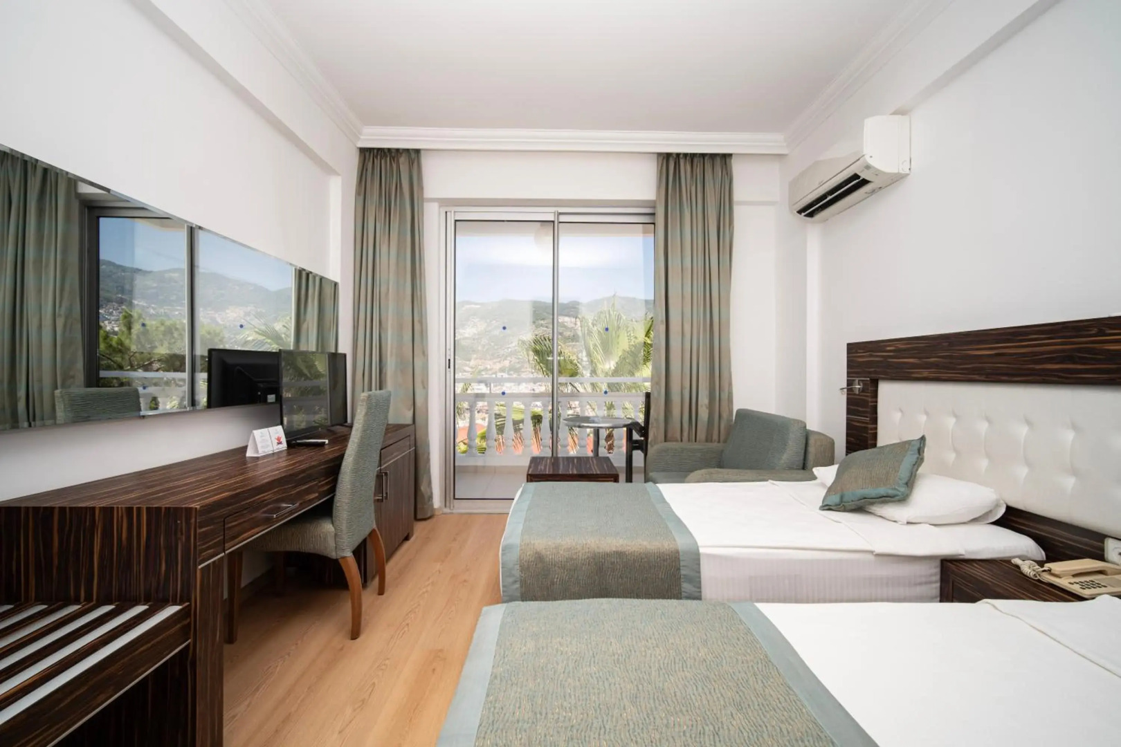 Sunny Hill Alya Hotel