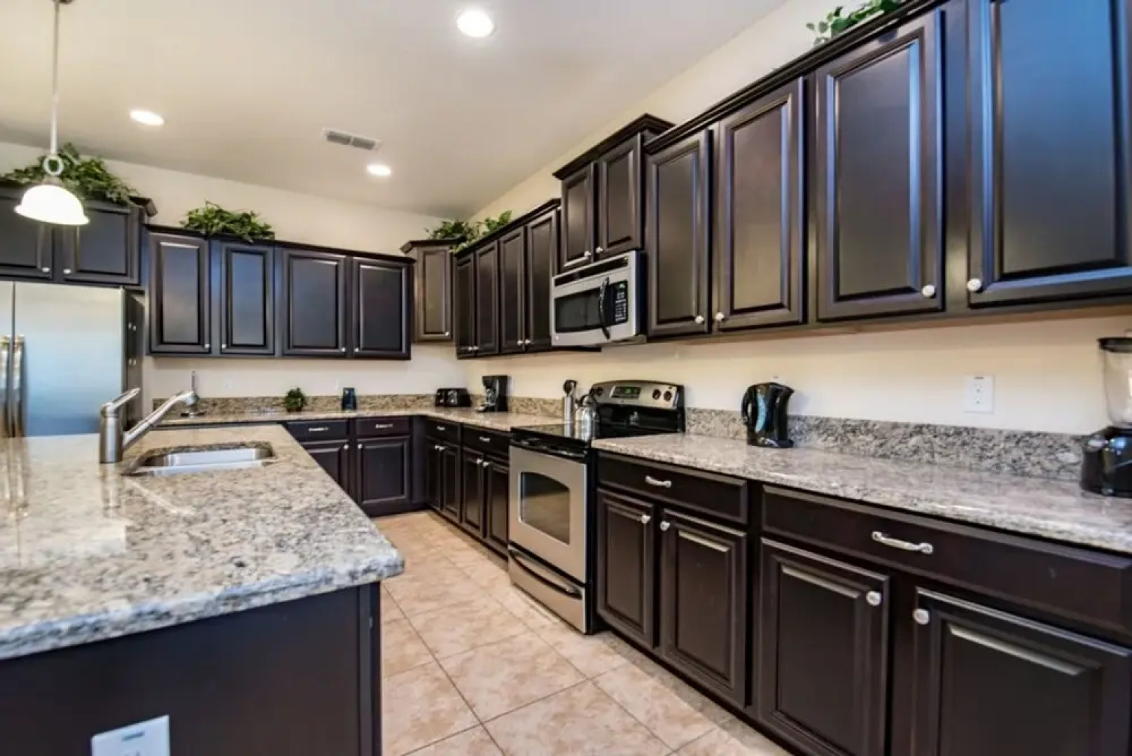 Paradise Palms Resort by Florida Star Vacations