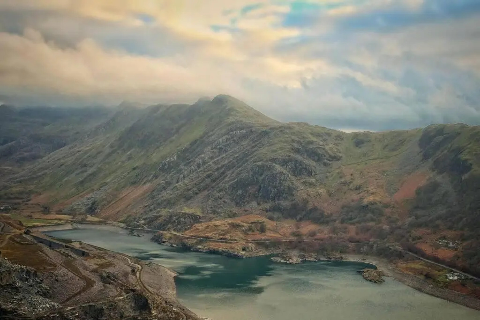 YR HEN BERLLAN - 3 Bedroom House in Snowdonia National Park, Conwy, North Wales