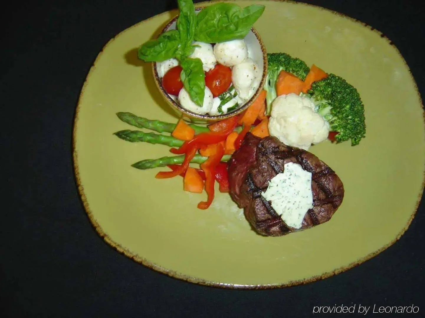 Embassy Suites by Hilton Pittsburgh International Airport 