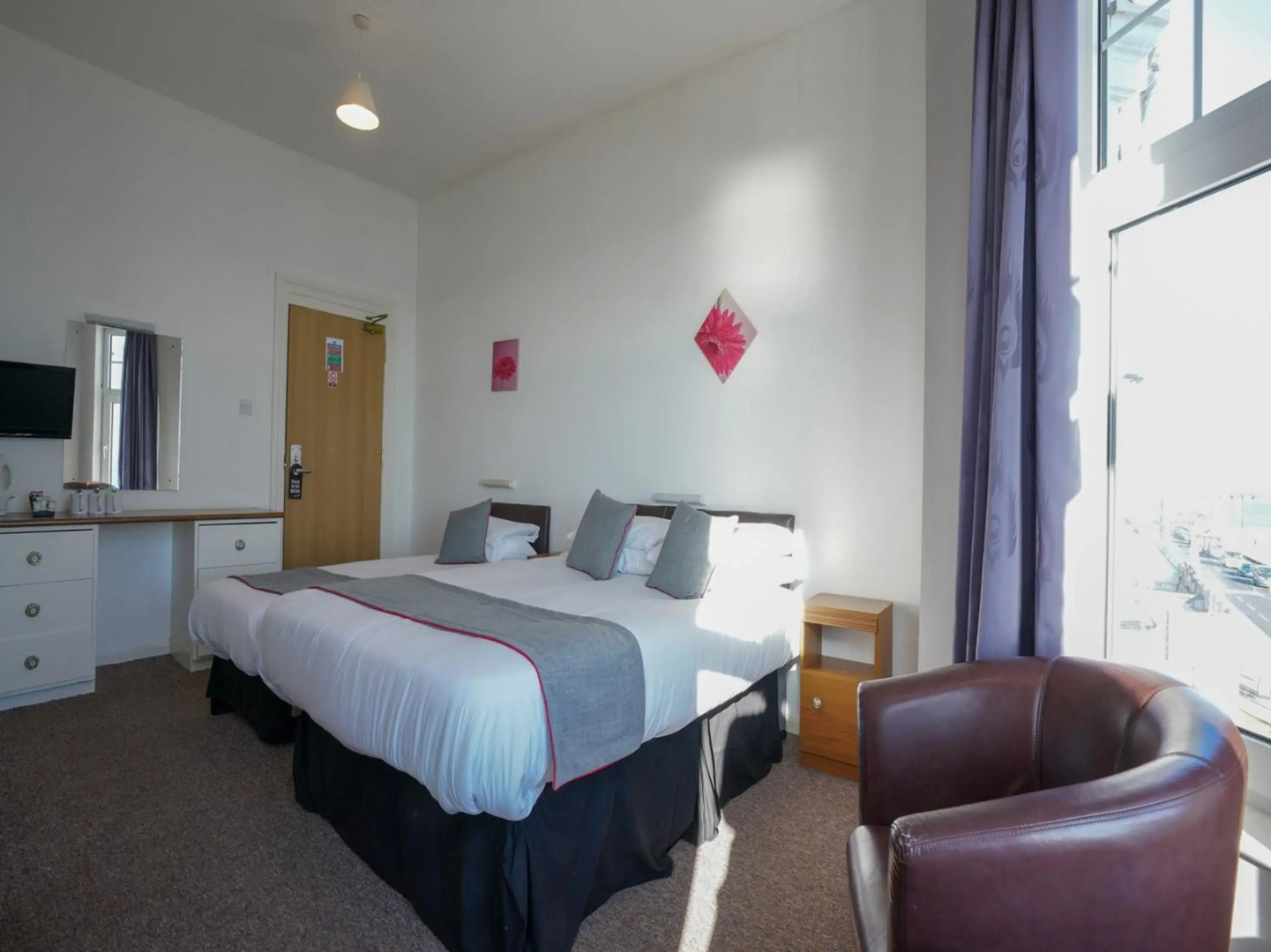 OYO Shanklin Beach Hotel