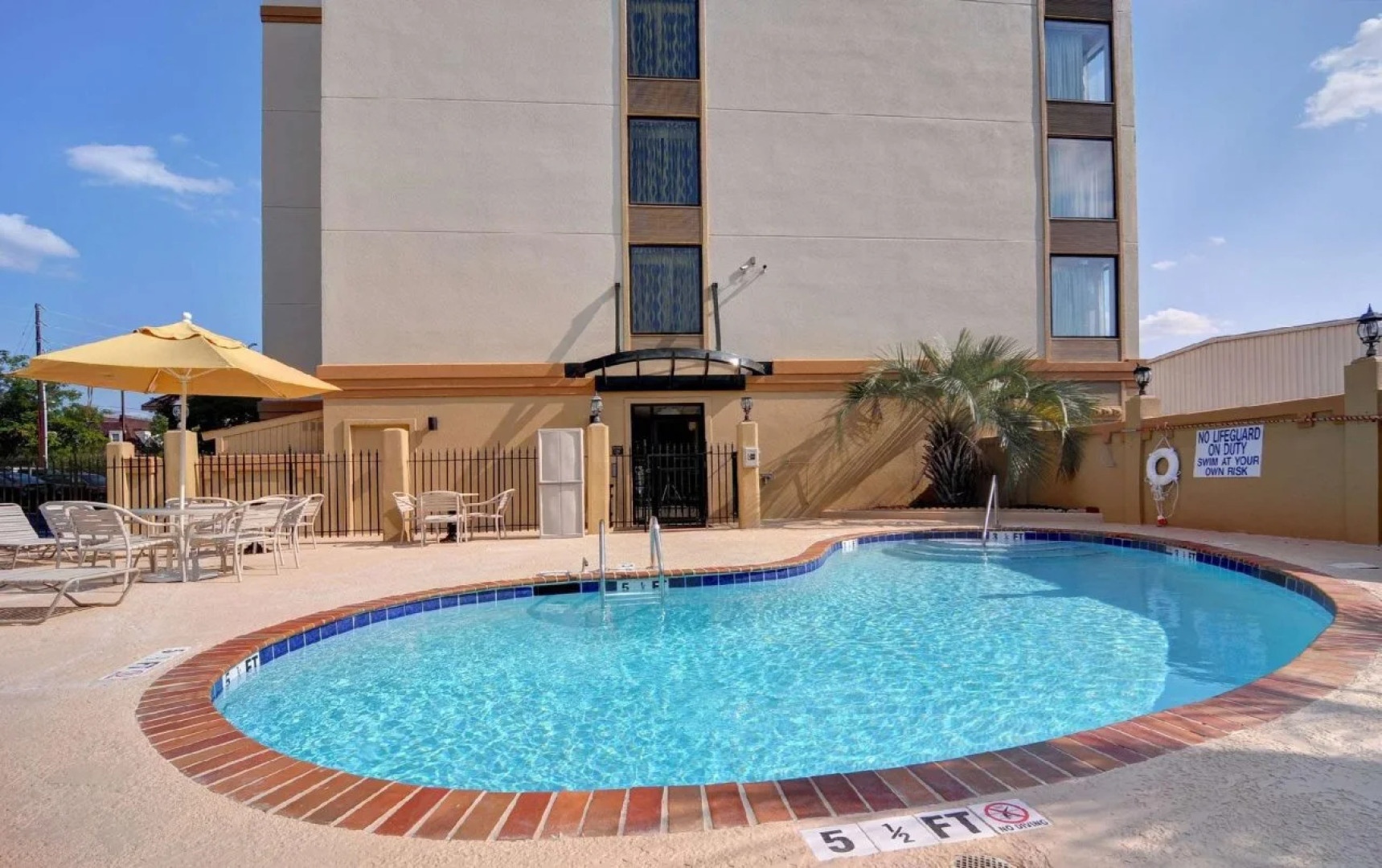 Holiday Inn & Suites Columbia NE - Ft Jackson Area by IHG